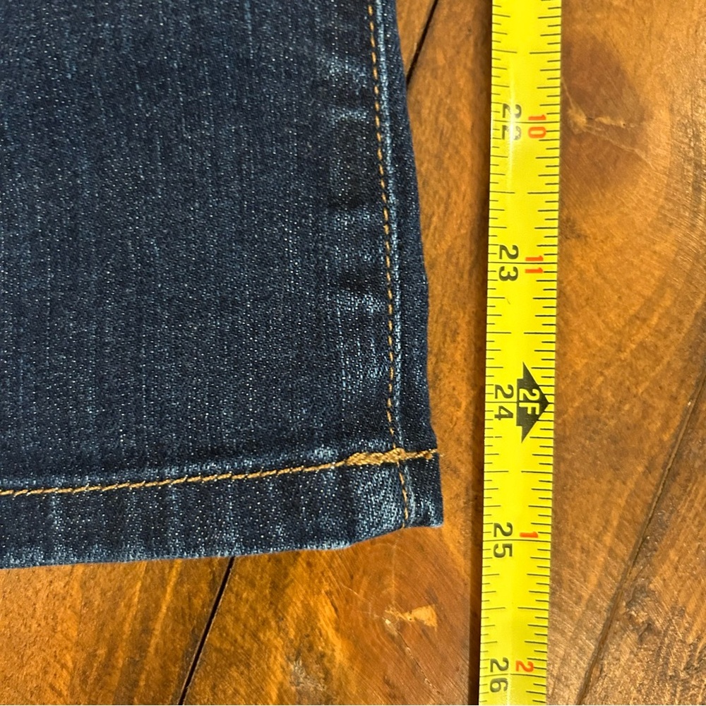 J Brand | GIGI Cropped Flare Jeans - Picture 10 of 10